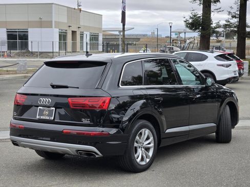 Used 2017 Audi Q7 3.0T Premium image 4