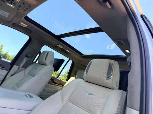 Used 2023 Cadillac Escalade Premium Luxury Platinum w/ LPO, Radiant Package AWD/4WD image 21