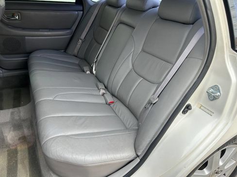 Used 2000 Toyota Avalon XLS image 13