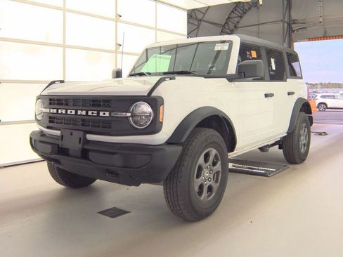 Used 2025 Ford Bronco Big Bend AWD/4WD image 2
