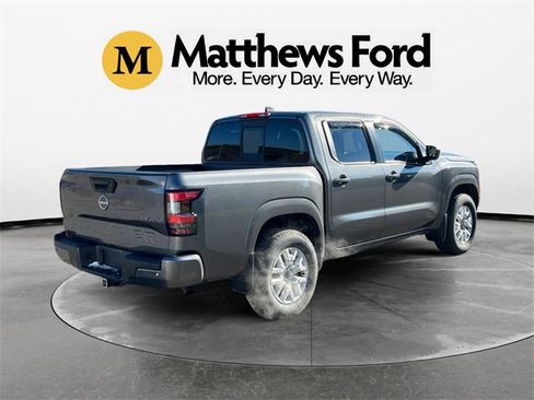 Used 2022 Nissan Frontier SV image 5