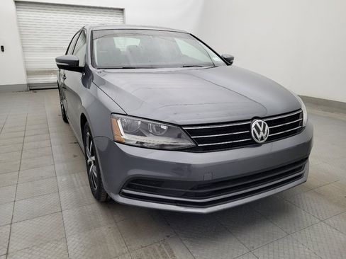Used 2017 Volkswagen Jetta SE FWD image 13