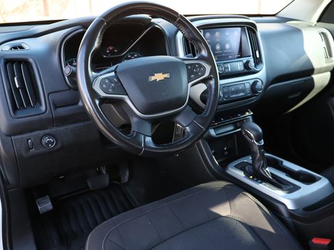 Used 2022 Chevrolet Colorado LT w/ Fleet Safety Package image 2