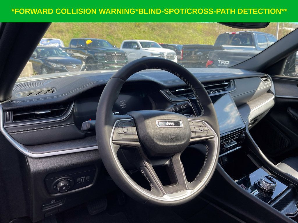 Used 2024 Jeep Grand Cherokee L Limited AWD/4WD image 11