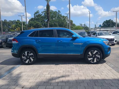 Used 2025 Volkswagen Atlas Cross Sport SEL AWD/4WD image 2