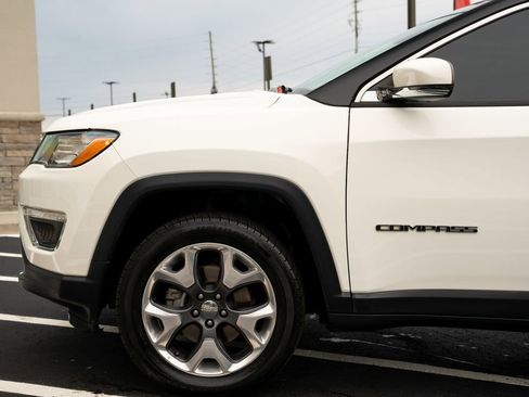 Used 2020 Jeep Compass Limited AWD/4WD image 21