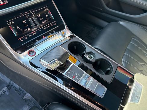 Used 2021 Audi S6 Premium Plus w/ S Sport Package image 27