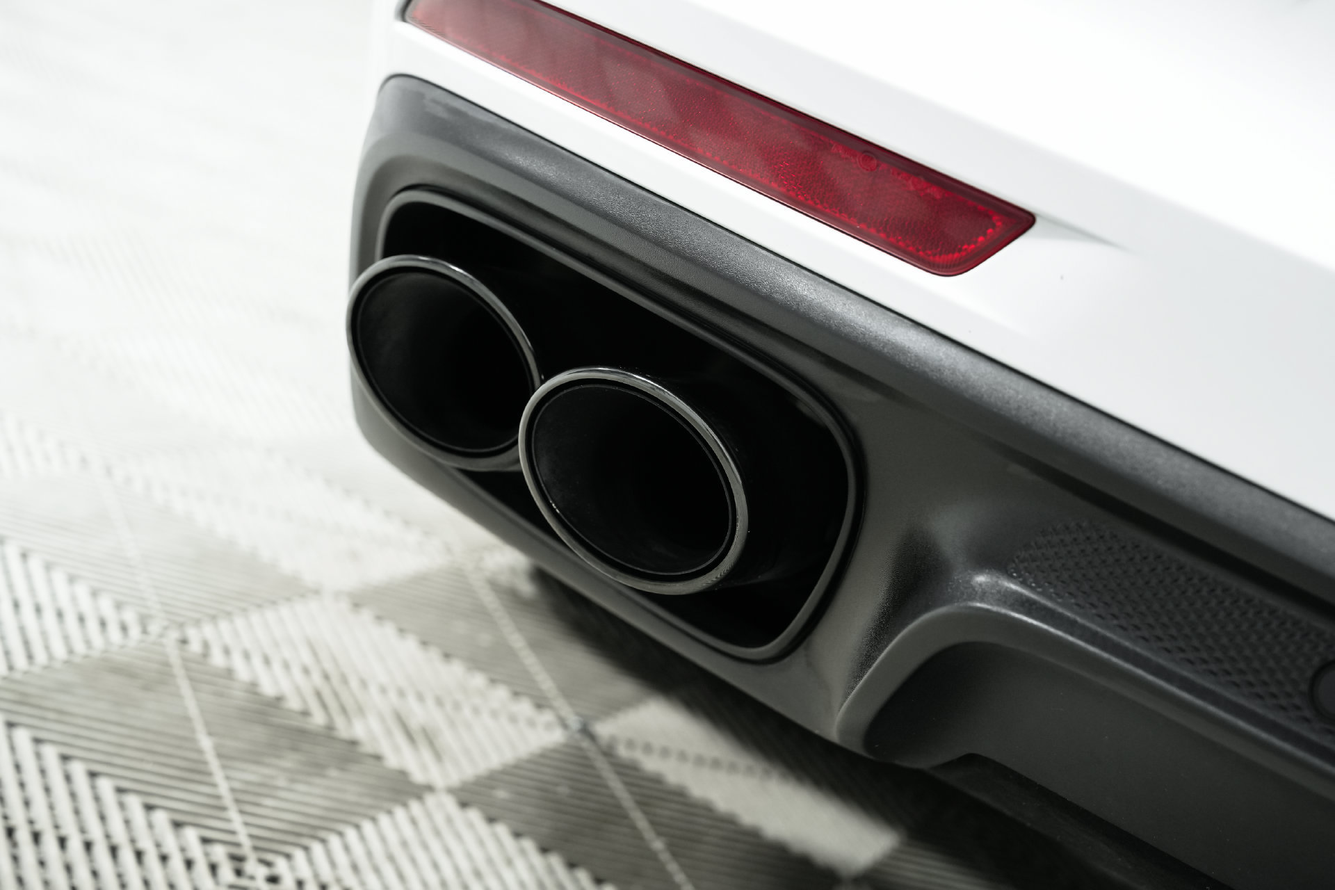 Used 2023 Porsche Panamera Platinum Edition RWD image 72