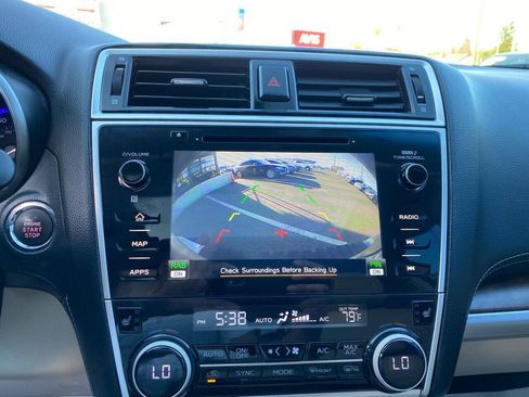 Used 2018 Subaru Outback 2.5i Limited AWD/4WD image 20