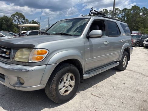 Used 2001 Toyota Sequoia Limited AWD/4WD image 1