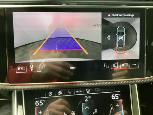 Used 2025 Audi SQ8 Prestige w/ Prestige Package image 24