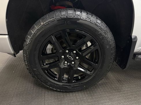 Used 2022 Chevrolet Silverado 1500 Custom w/ LPO, Dark Essentials Package image 10