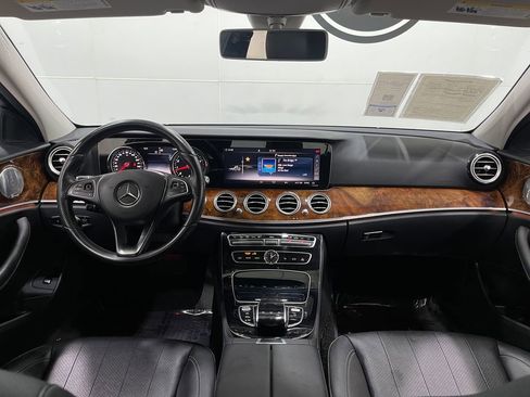Used 2018 Mercedes-Benz E 300 4MATIC image 20