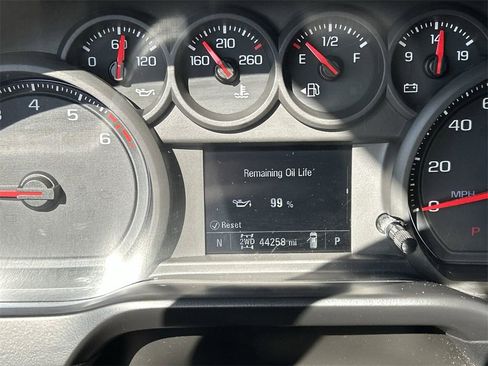 Used 2019 Chevrolet Silverado 1500 Custom Trail Boss w/ Custom Convenience Package image 27