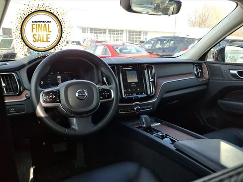 Used 2024 Volvo XC60 B5 Plus image 9