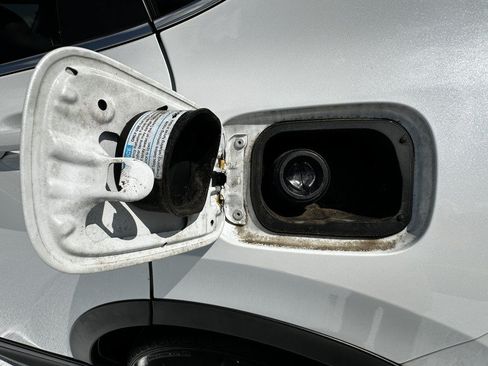 Used 2022 Honda CR-V EX-L image 14