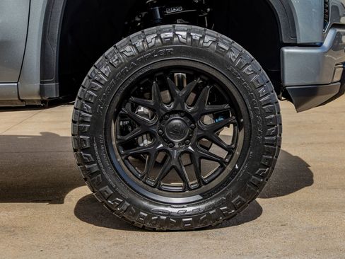 Used 2026 GMC Sierra 1500 AT4 w/ AT4 Premium Package image 11