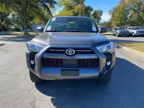 Used 2022 Toyota 4Runner SR5 image 2