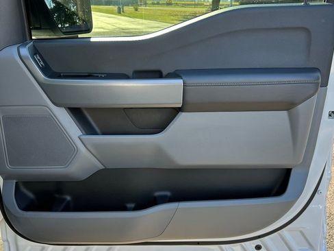 Used 2023 Ford F150 XLT w/ Trailer Tow Package image 9