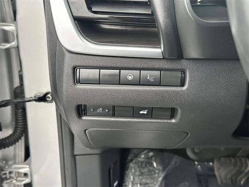 Certified 2021 Nissan Rogue Platinum image 22