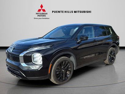 Used 2023 Mitsubishi Outlander SE Black Edition
