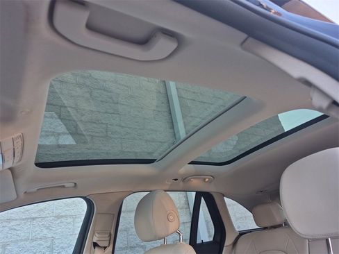 Used 2022 Mercedes-Benz GLC 300 4MATIC image 13