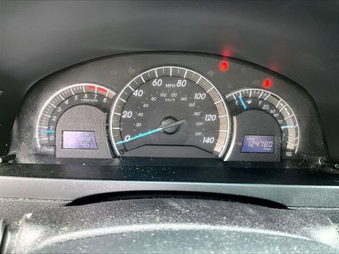 Used 2014 Toyota Camry SE FWD image 18