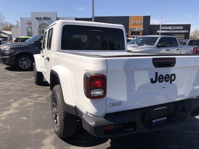 New 2026 Jeep Gladiator Sport