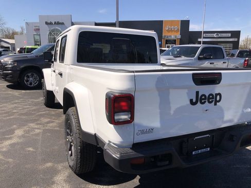 New 2026 Jeep Gladiator Sport AWD/4WD image 4