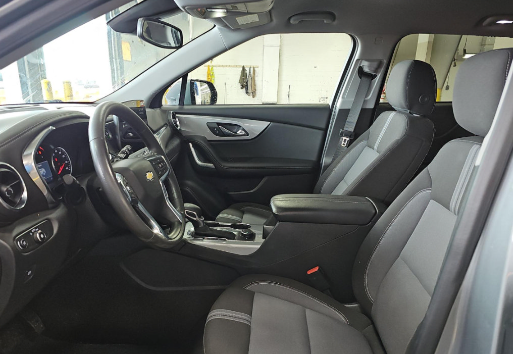Used 2023 Chevrolet Blazer LT w/ Convenience Package FWD image 5