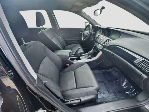 Used 2017 Honda Accord LX image 28