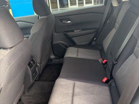 Used 2025 Nissan Rogue SV FWD image 12