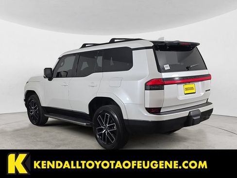 Used 2024 Lexus GX 550 w/ Accessory Package (Z1) AWD/4WD image 3