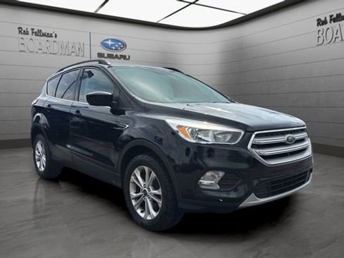 Used 2018 Ford Escape SE image 2