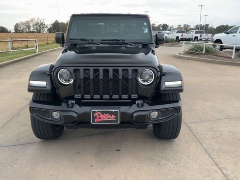 Used 2023 Jeep Gladiator High Altitude image 4