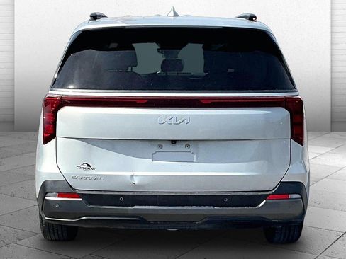 Used 2025 Kia Carnival SX w/ SX Dark Edition Package image 3