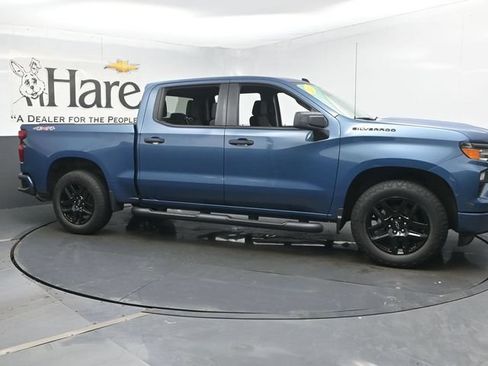 Used 2024 Chevrolet Silverado 1500 Custom w/ Turbomax Blackout Package AWD/4WD image 1