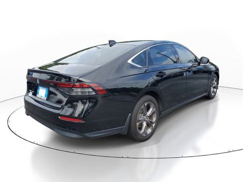 Certified 2023 Honda Accord EX image 6