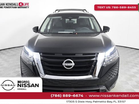 New 2024 Nissan Pathfinder SV w/ SV Premium Package image 2