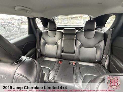 Used 2019 Jeep Cherokee Limited AWD/4WD image 28