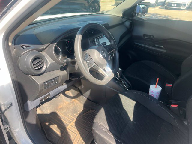 Used 2022 Nissan Kicks S FWD image 9