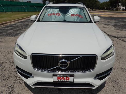 Used 2018 Volvo XC90 T5 Momentum w/ Convenience Package FWD image 2