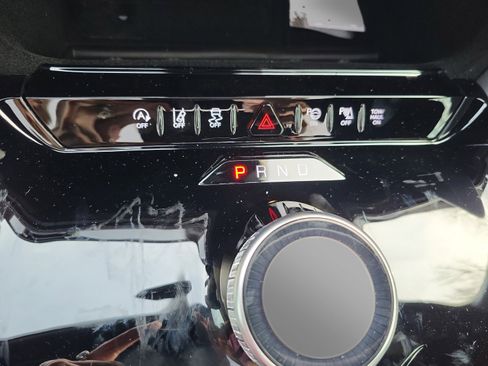 New 2026 Jeep Grand Wagoneer 2WD image 38