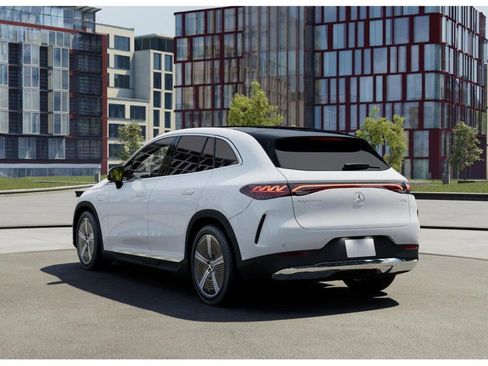 New 2026 Mercedes-Benz EQE 320 4MATIC SUV image 28