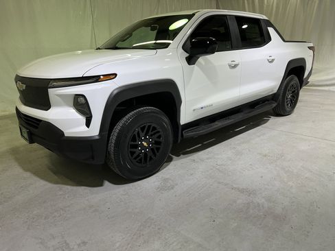 Used 2024 Chevrolet Silverado EV W/T image 6