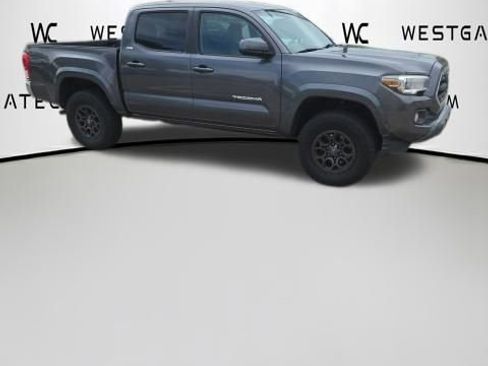 Used 2017 Toyota Tacoma SR5 w/ Tow Package image 35