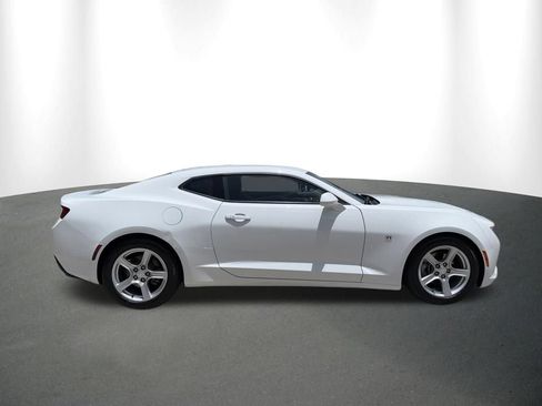Used 2016 Chevrolet Camaro LT RWD image 13