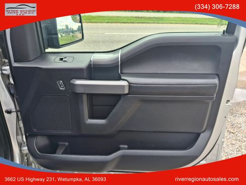 Used 2018 Ford F150 XLT w/ Equipment Group 302A Luxury AWD/4WD image 11