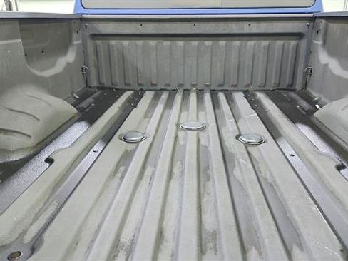 Used 2017 Nissan Titan SV RWD image 33