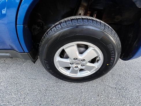 Used 2012 Ford Escape XLT FWD image 28